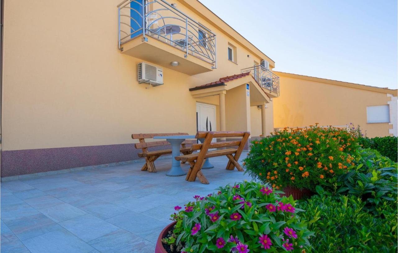 Beautiful Apartment In Krvavica With Kitchen Kültér fotó